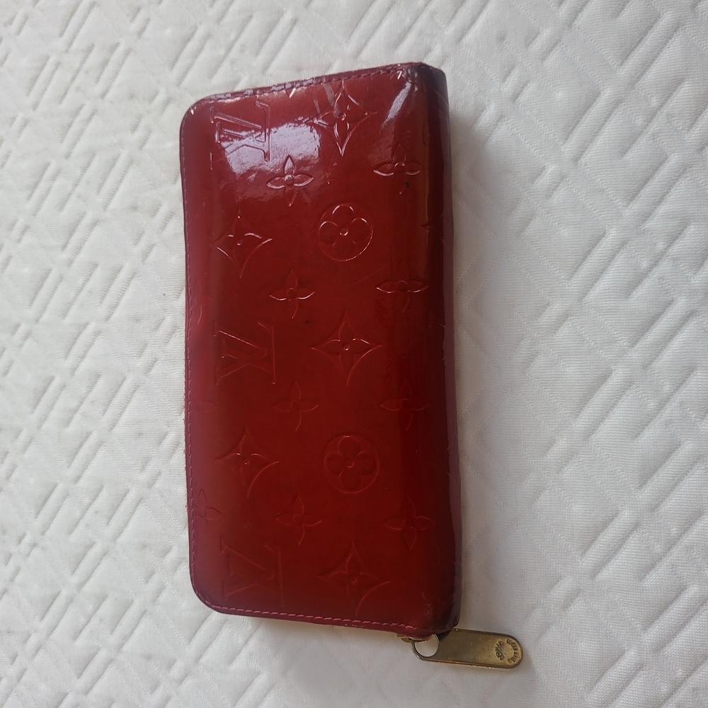 LOUIS VUITTON Monogram Red Vernis Long wallet - Picture 2 of 10